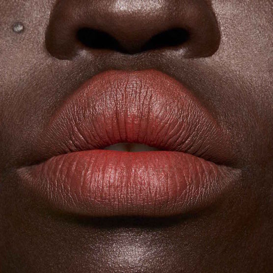 BATOM MATTE MAC BLUR POWDER KISS